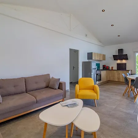 Moderne Et Confortable Proche Cholet, Nantes Et Puy Du Fou, Avec Terrasse Et Pres D'un Etang Landhuis *
