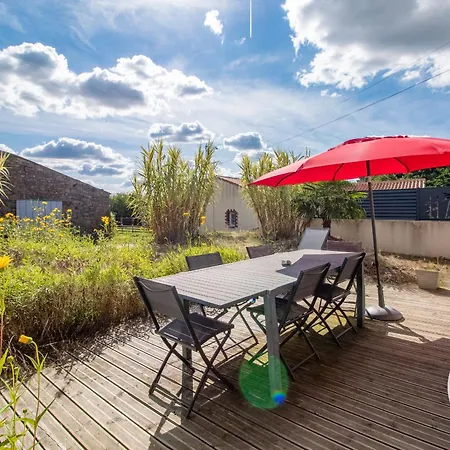 Moderne Et Confortable Proche Cholet, Nantes Et Puy Du Fou, Avec Terrasse Et Pres D'un Etang Landhuis *