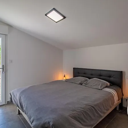 Moderne Et Confortable Proche Cholet, Nantes Et Puy Du Fou, Avec Terrasse Et Pres D'un Etang - Fr-1-622-43