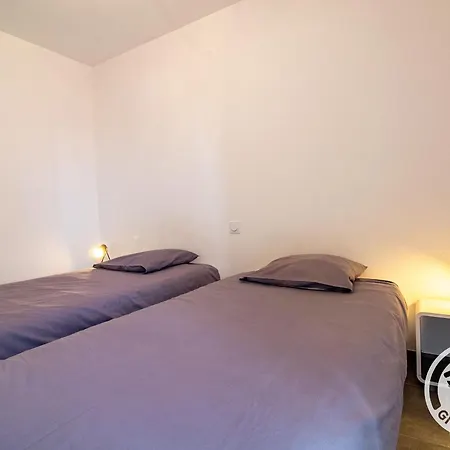 Moderne Et Confortable Proche Cholet, Nantes Et Puy Du Fou, Avec Terrasse Et Près D'un étang - Fr-1-622-43