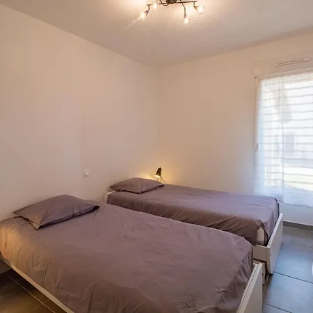 Nyaraló Moderne Et Confortable Proche Cholet, Nantes Et Puy Du Fou, Avec Terrasse Et Pres D'un Etang - Fr-1-622-43