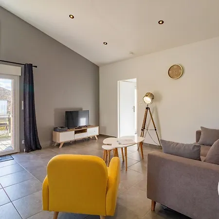 Moderne Et Confortable Proche Cholet, Nantes Et Puy Du Fou, Avec Terrasse Et Pres D'un Etang - Fr-1-622-43 * La Renaudiere