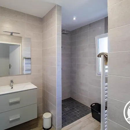 Nyaraló Moderne Et Confortable Proche Cholet, Nantes Et Puy Du Fou, Avec Terrasse Et Pres D'un Etang - Fr-1-622-43 *