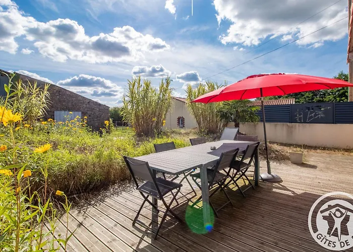 Moderne Et Confortable Proche Cholet, Nantes Et Puy Du Fou, Avec Terrasse Et Près D'un étang - Fr-1-622-43 Сasa de vacaciones *