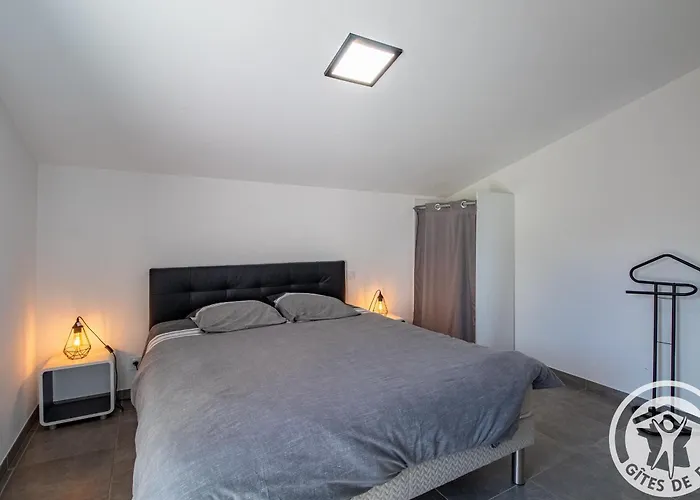 Moderne Et Confortable Proche Cholet, Nantes Et Puy Du Fou, Avec Terrasse Et Près D'un étang - Fr-1-622-43