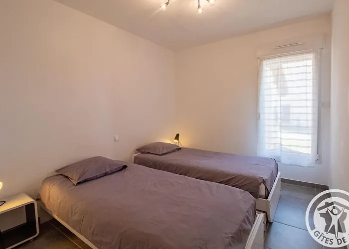 Сasa de vacaciones Moderne Et Confortable Proche Cholet, Nantes Et Puy Du Fou, Avec Terrasse Et Près D'un étang - Fr-1-622-43